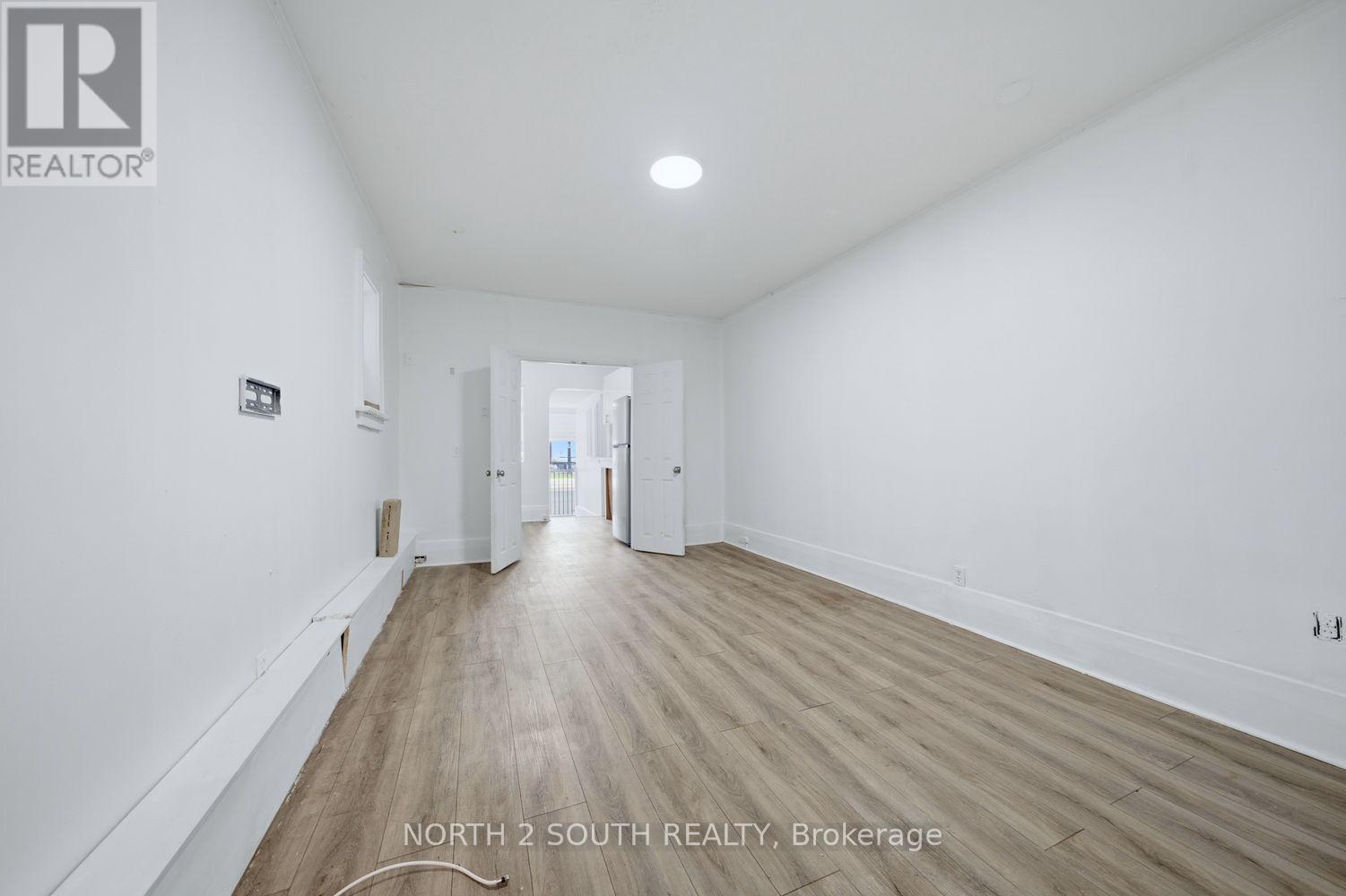 880 Dundas Street East, London East, ON photo 12