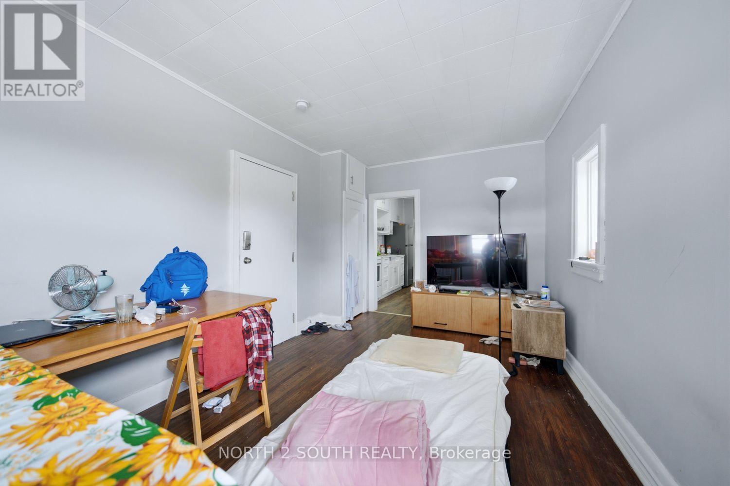 880 Dundas Street East, London East, ON photo 17