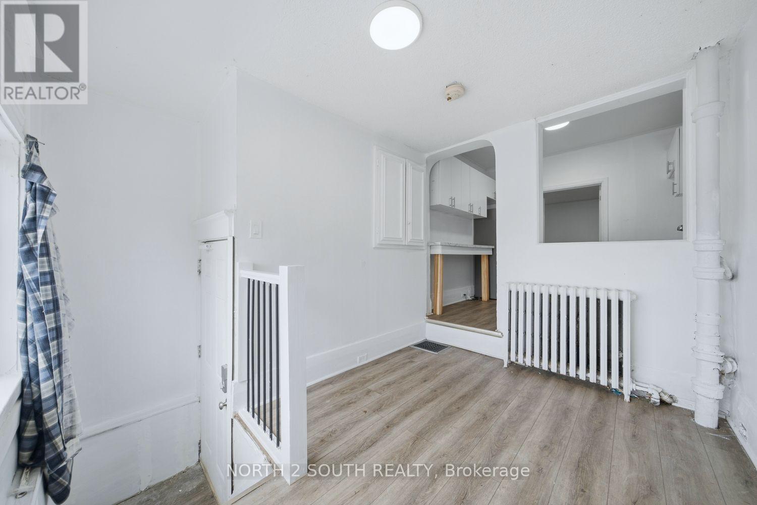 880 Dundas Street East, London East, ON photo 2