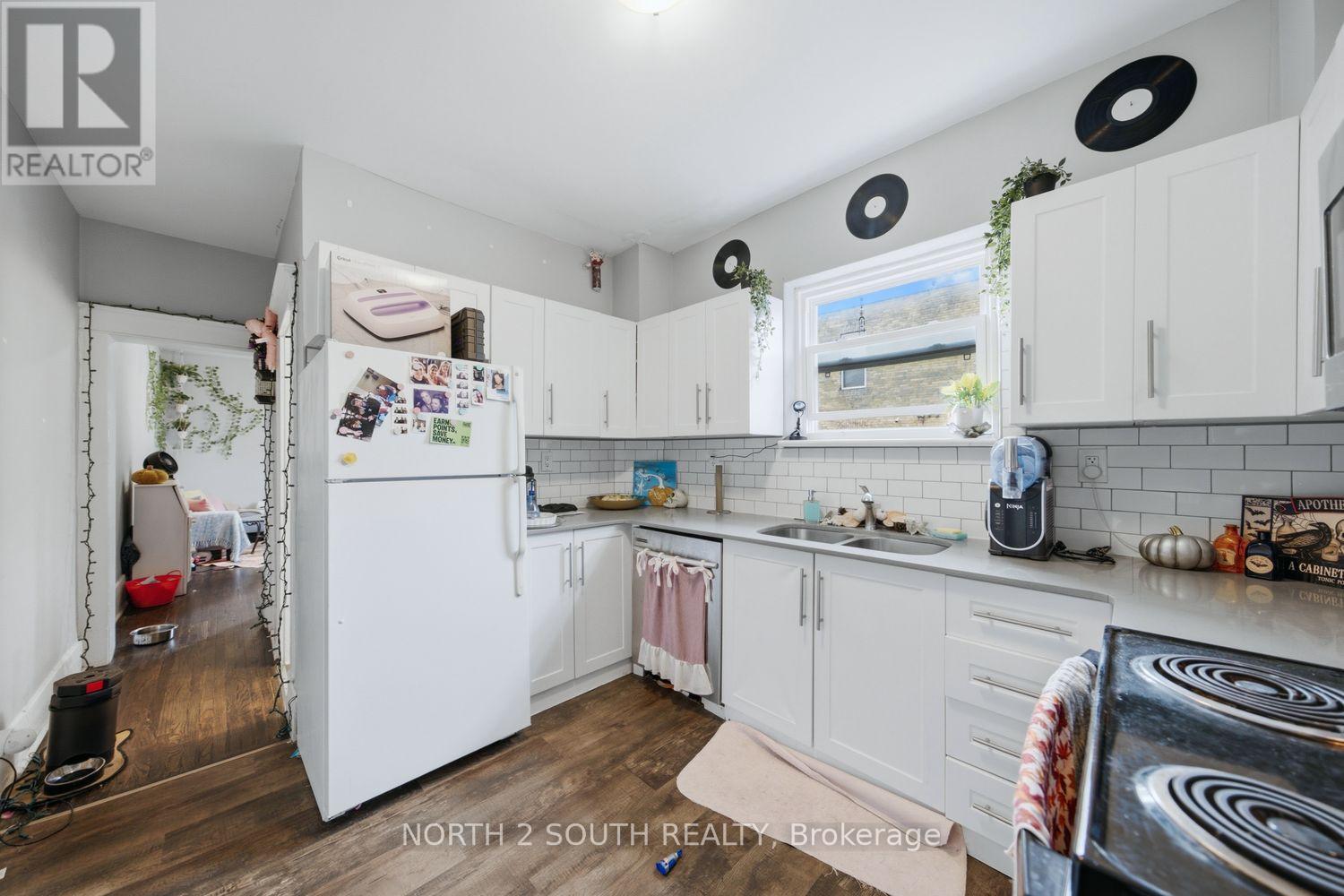 880 Dundas Street East, London East, ON photo 32