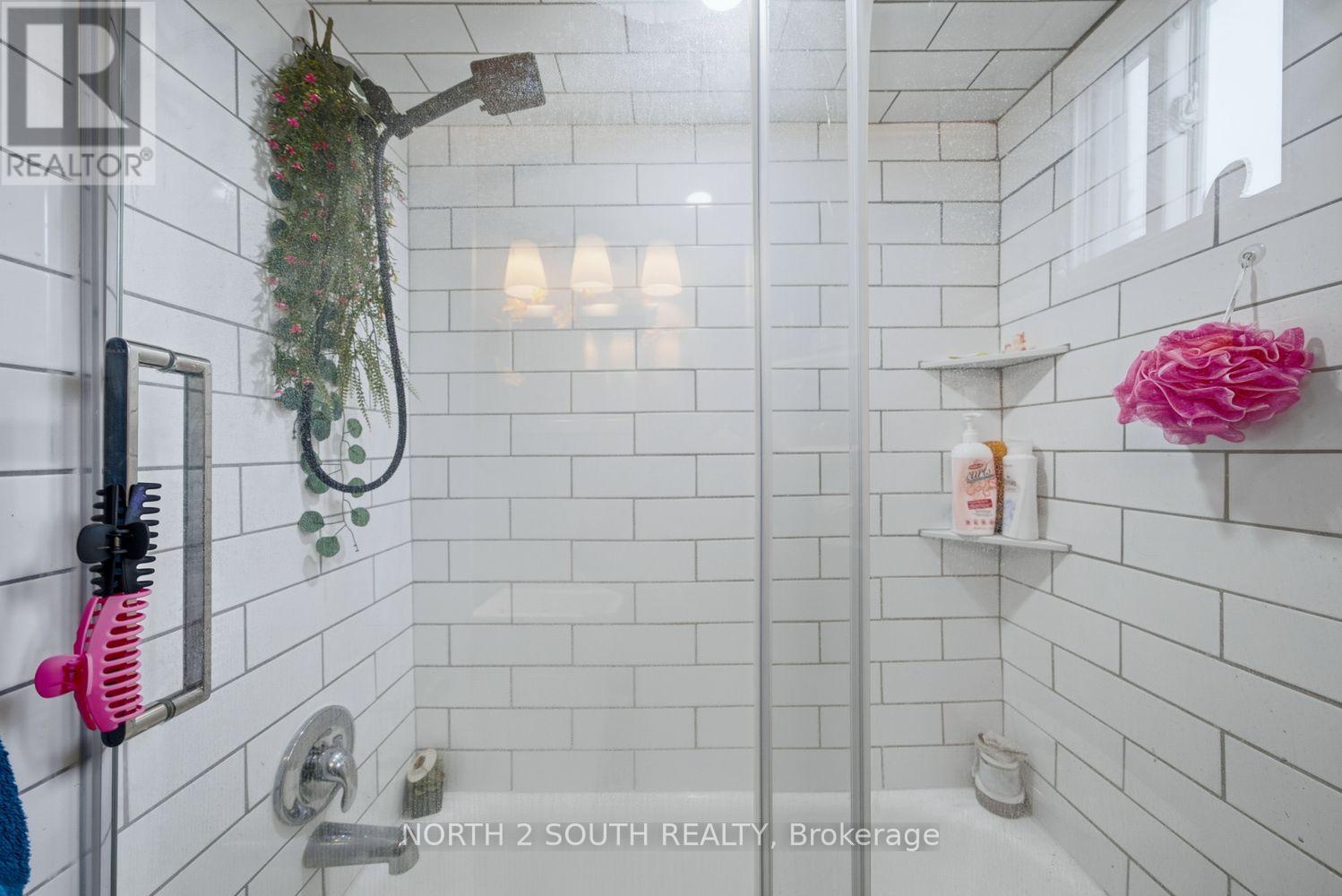 880 Dundas Street East, London East, ON photo 35