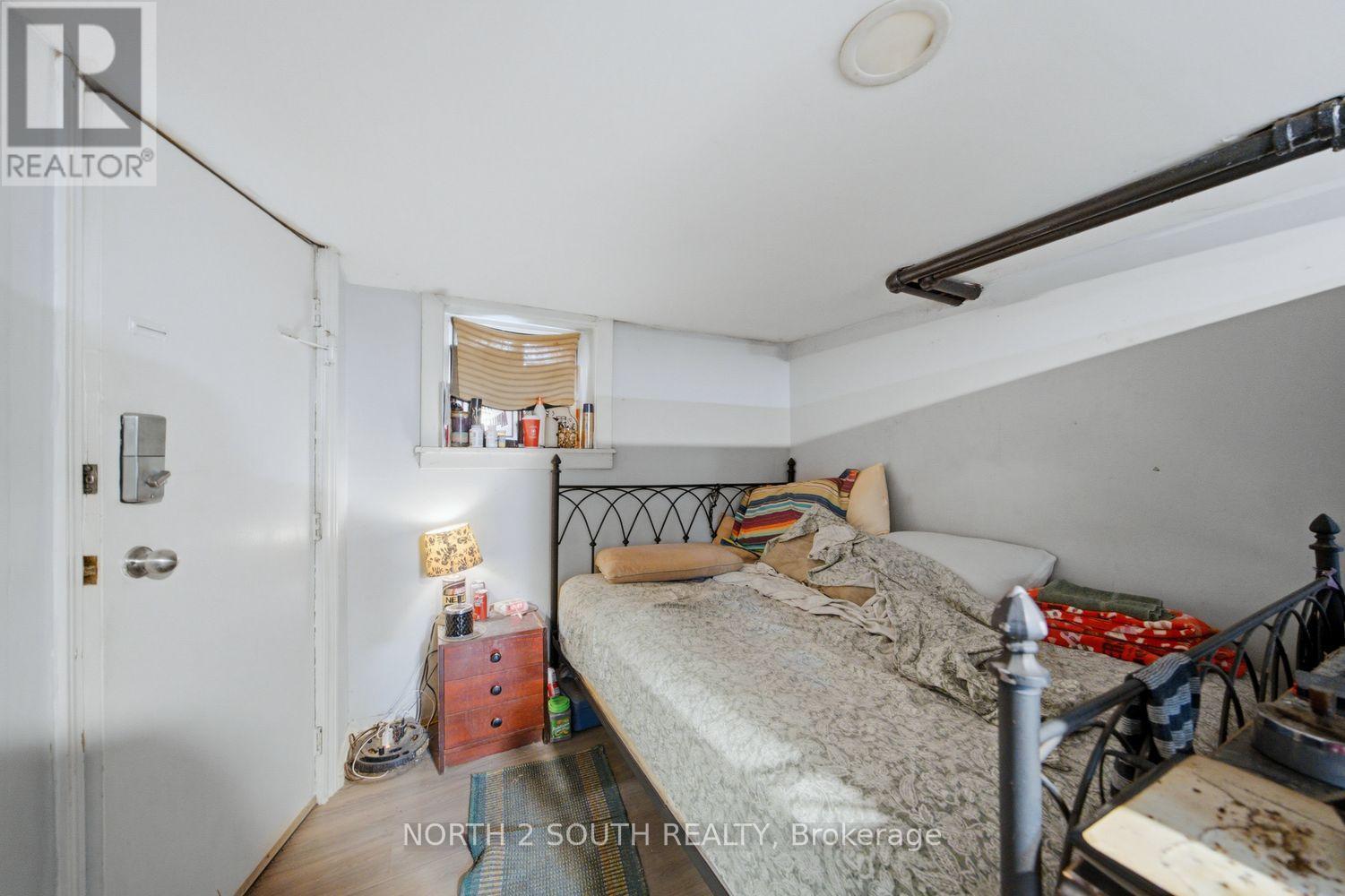 880 Dundas Street East, London East, ON photo 38
