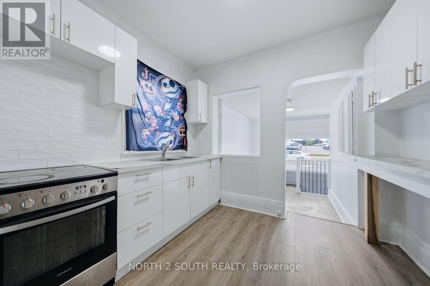 880 Dundas Street East, London East, ON photo 8