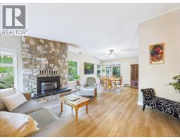 Entrance - 895 Brentwood Hts, Central Saanich, BC V8M1A8 Photo 11