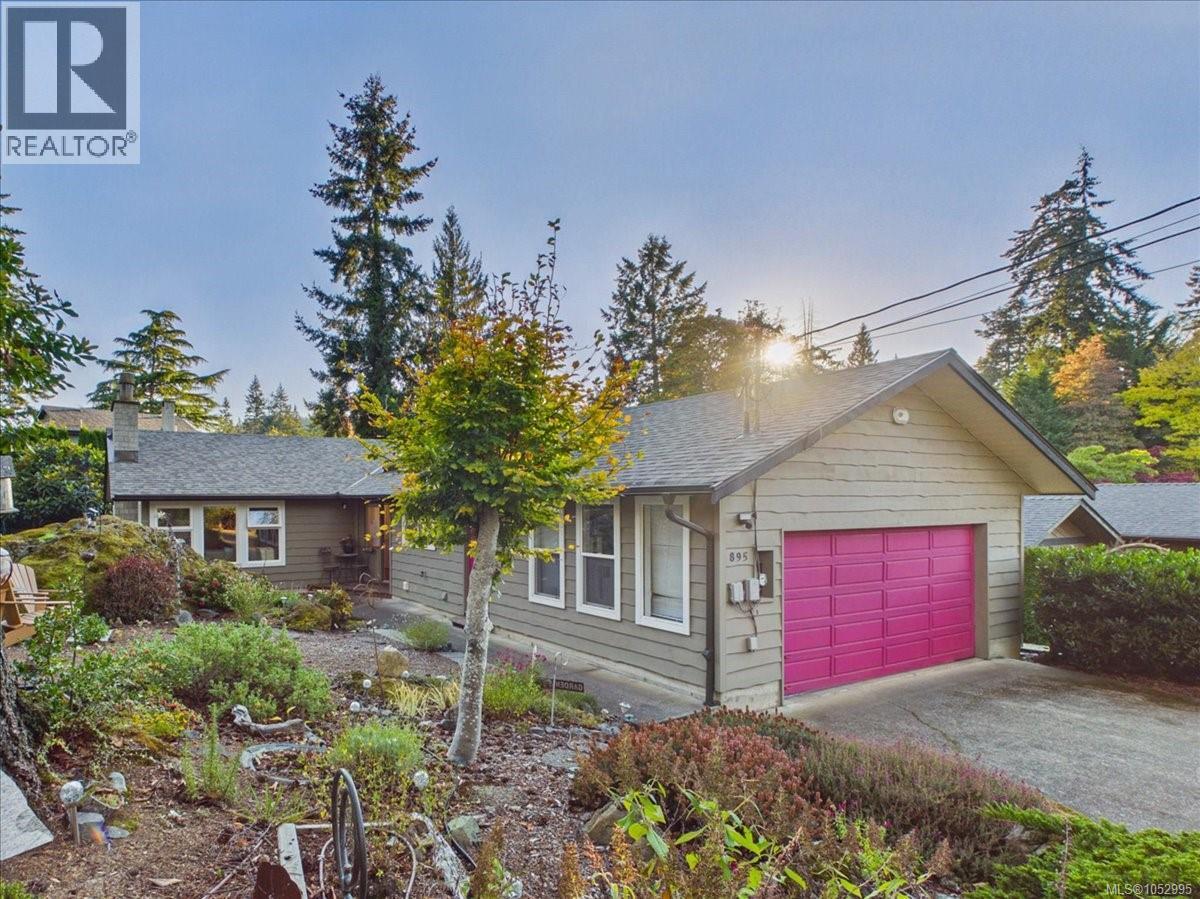  895 Brentwood Heights, Central Saanich
