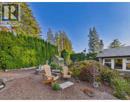 895 Brentwood Hts, Central Saanich, BC V8M1A8 Photo 31