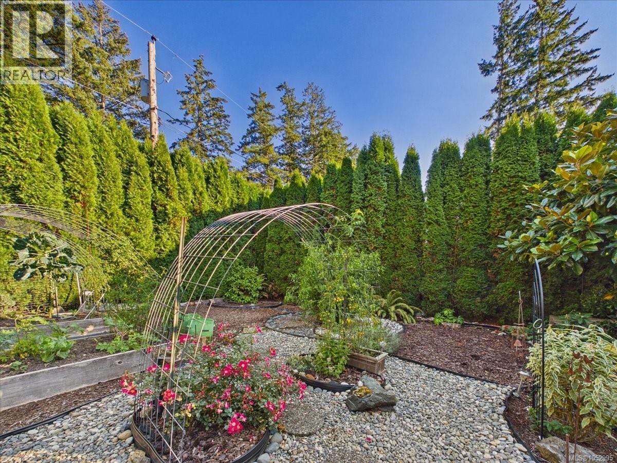  895 Brentwood Heights, Central Saanich