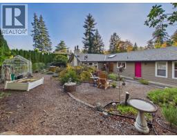 895 Brentwood Hts, Central Saanich, BC V8M1A8 Photo 30