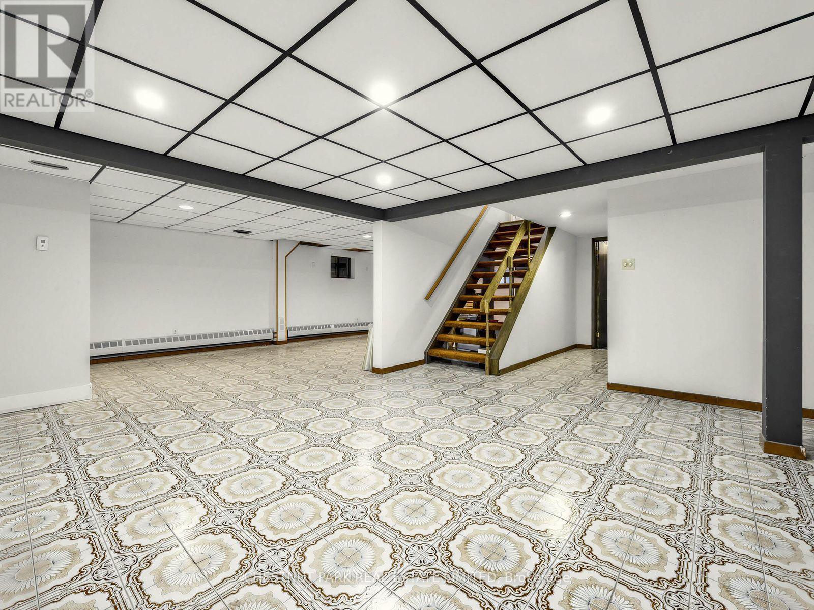 59 CHIPSTEAD ROAD - 36