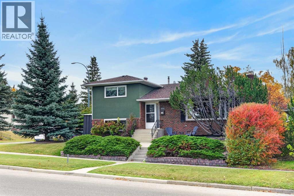 4124 19 Street NW, Collingwood