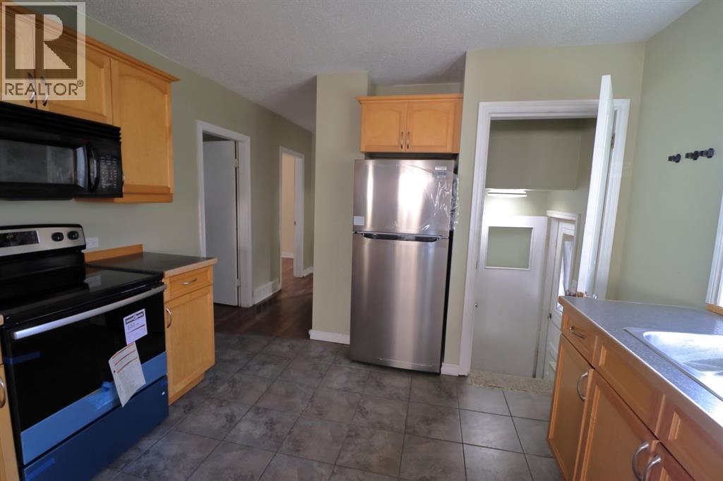 107 7 Avenue N, Vulcan — photo 15