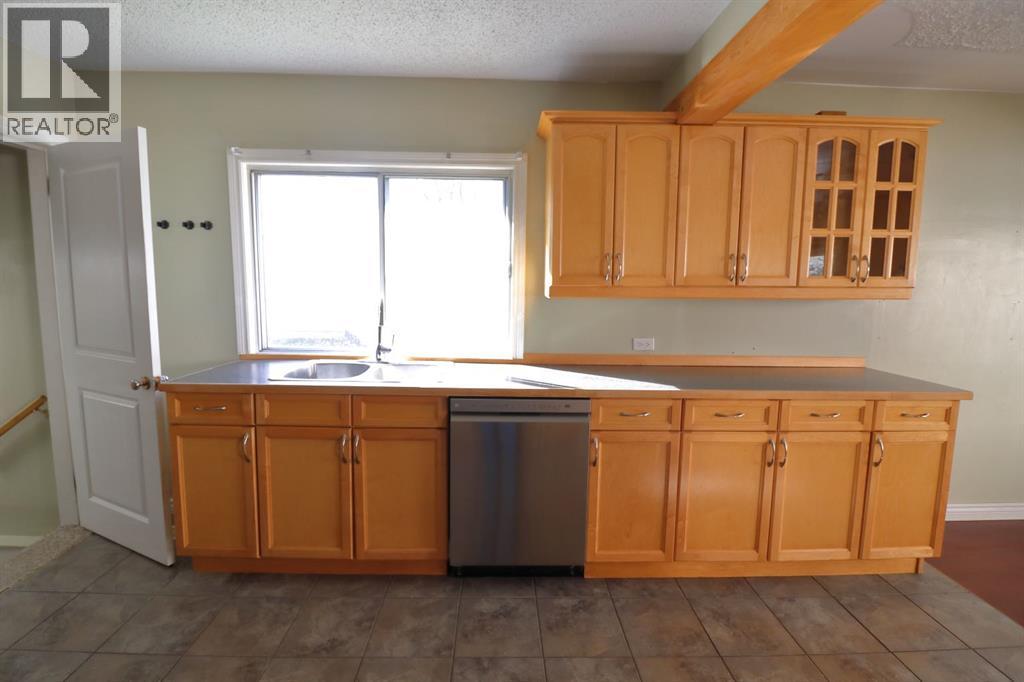 107 7 Avenue N, Vulcan — photo 14