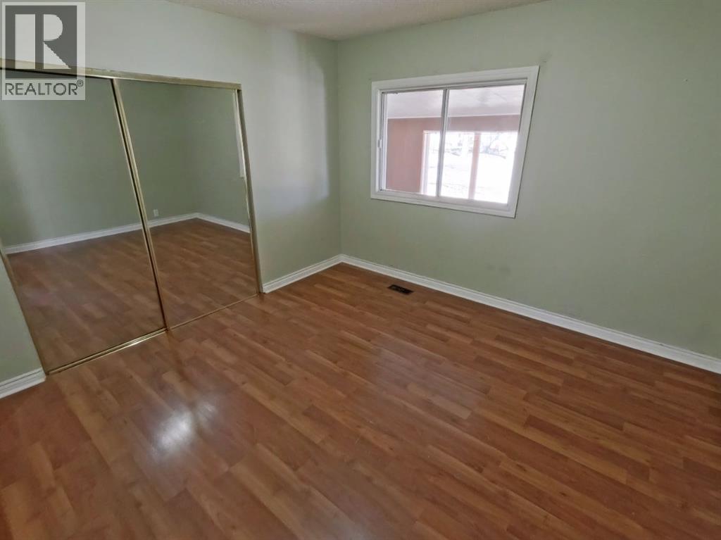 107 7 Avenue N, Vulcan — photo 17