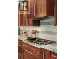 5pc Bathroom - 2532 20 Street Sw, Calgary, AB T2T4Z3 Photo 10