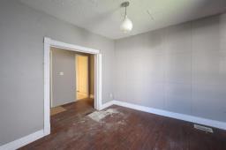 310 Boyd Avenue, Winnipeg, MB R2W1P2 Photo 8