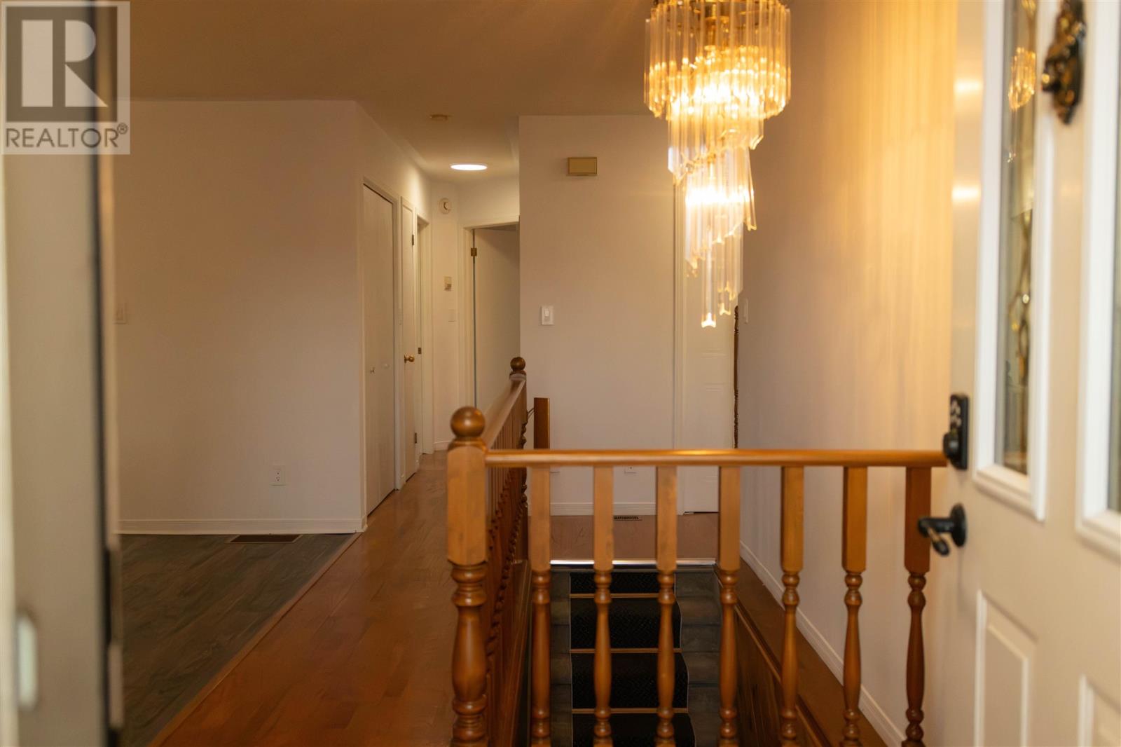 27 Village CT photo 5
