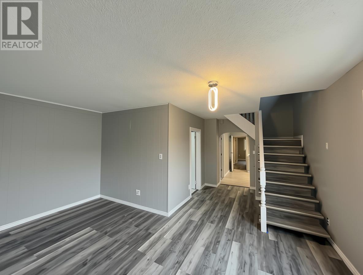 580 Charles ST photo 3