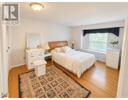 509 Regal Court, London East, ON N5Y1K4 Photo 9