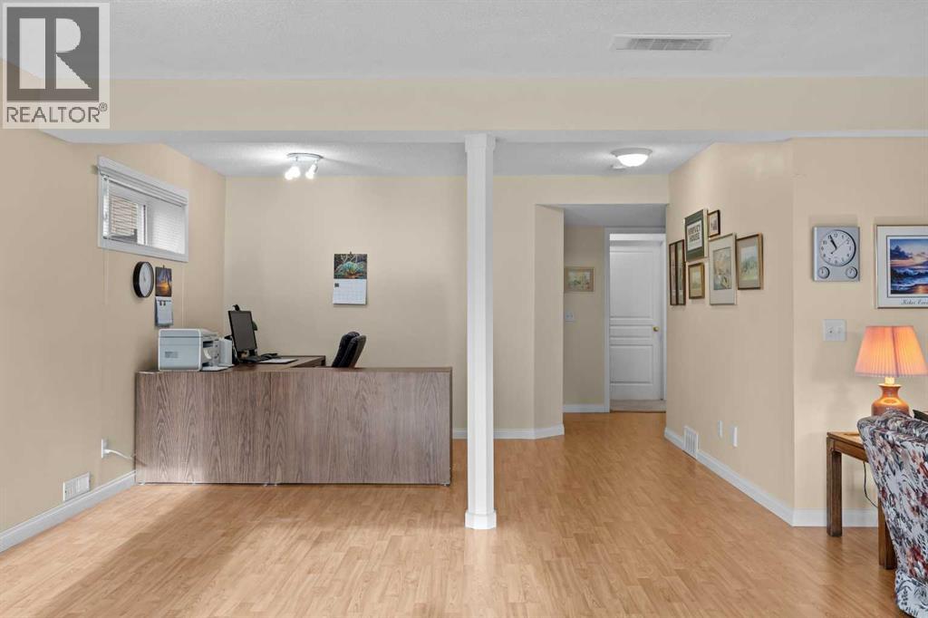 3 Tuscany Meadows Crescent NW photo 39