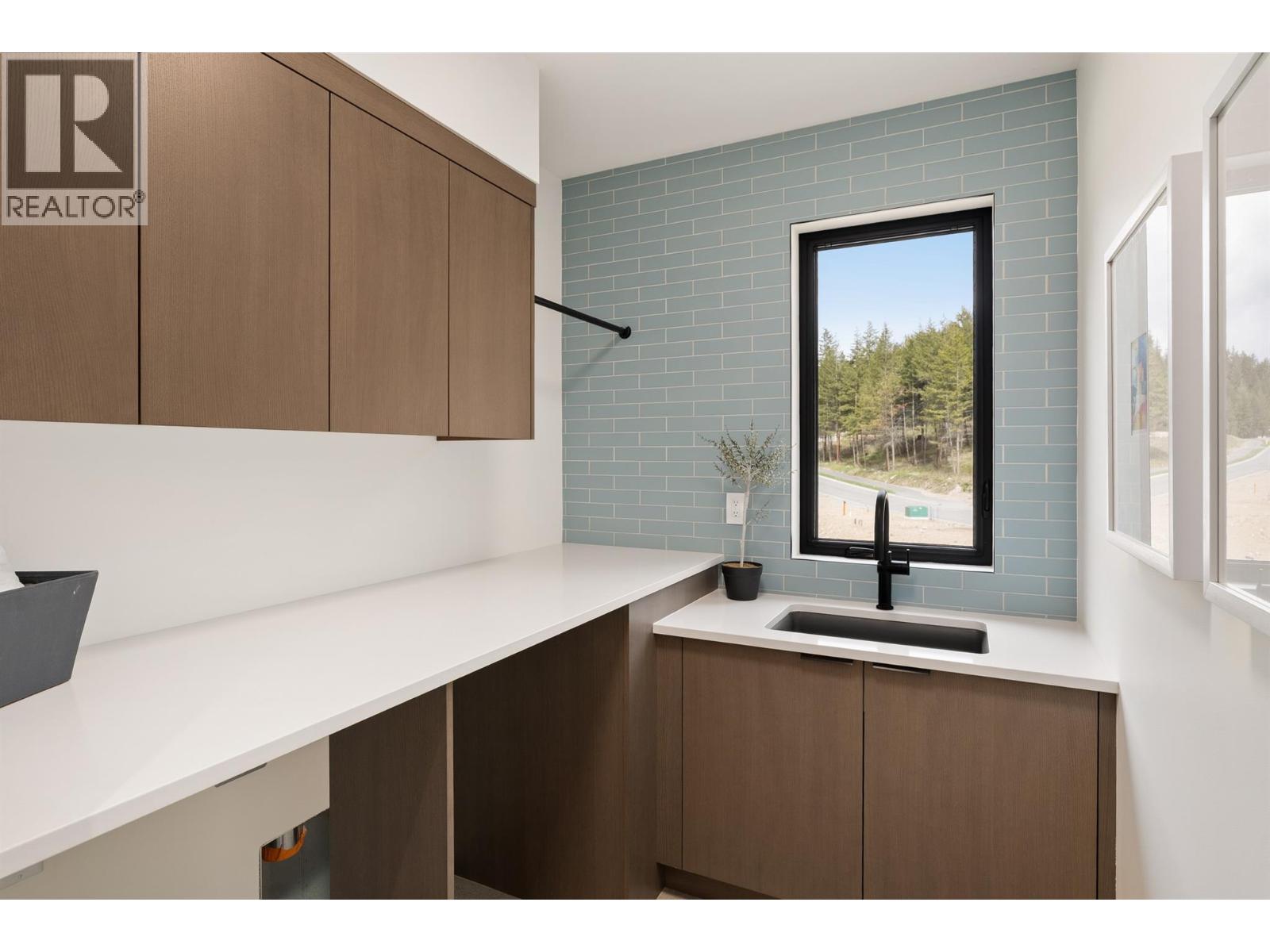 822 Predator Ridge Drive, Vernon - Image 1