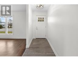 Living room - 199 Andrews Avenue, Smiths Falls, ON K7A4R9 Photo 6