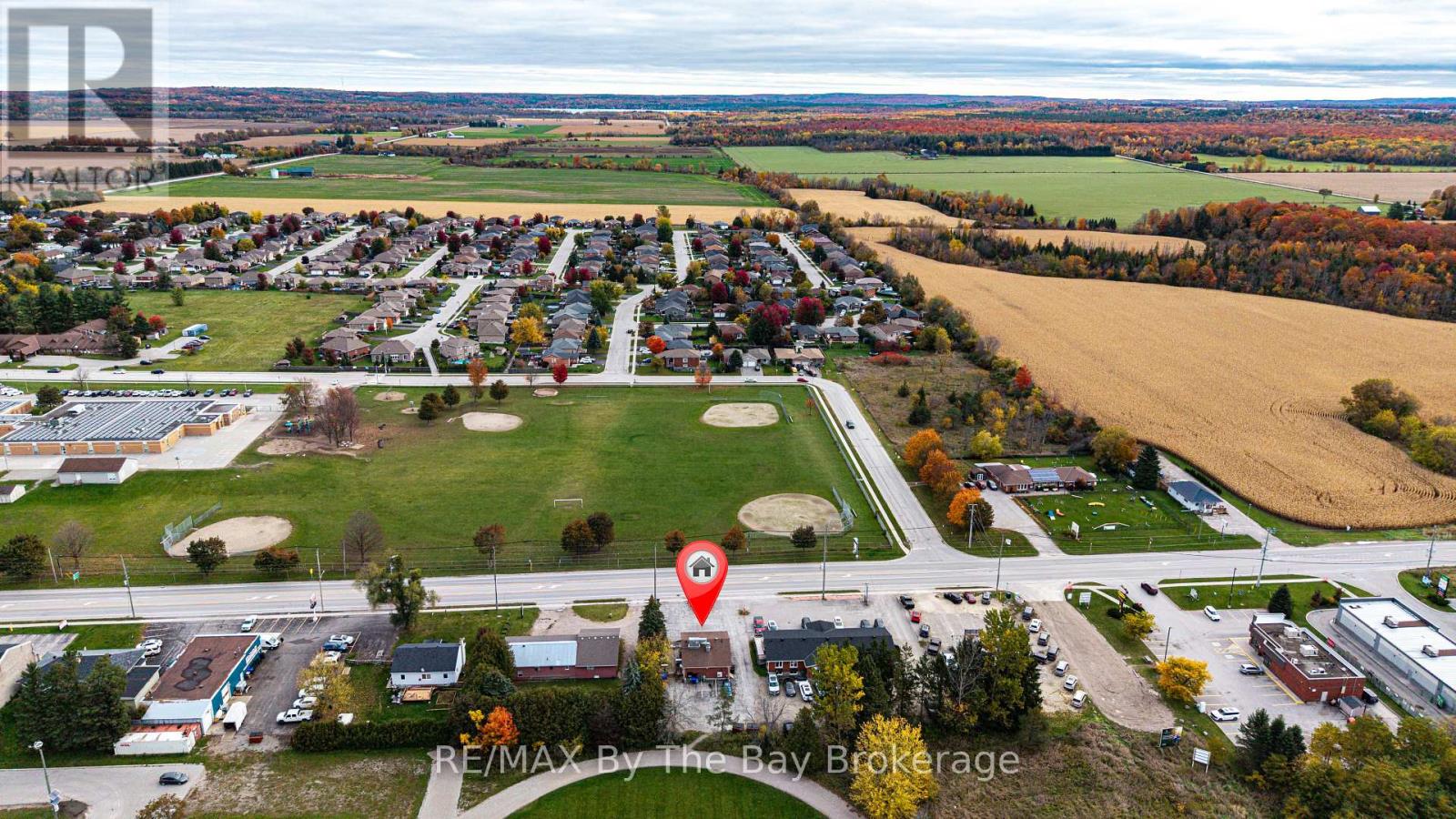 56 Yonge Street, Springwater photo 27