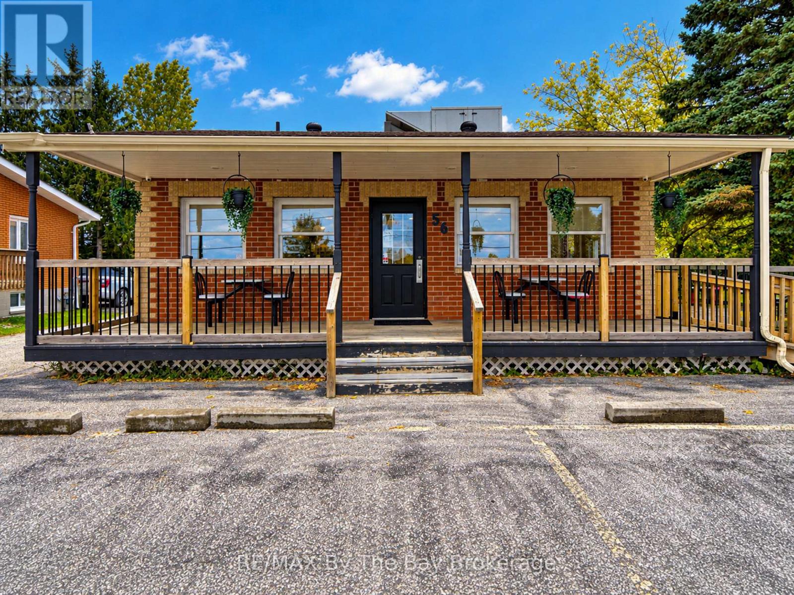 56 Yonge Street, Springwater photo 4