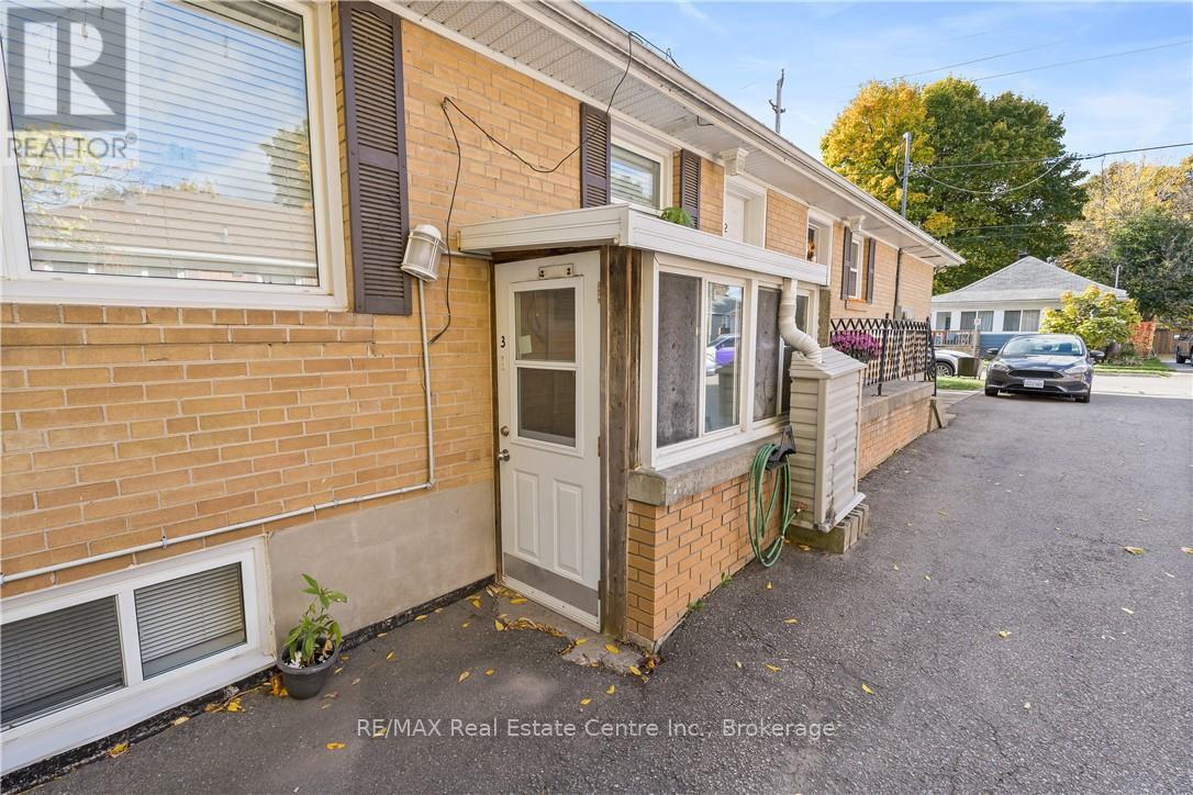 17 ACADEMY ROAD, Halton Hills (Georgetown) — photo 2