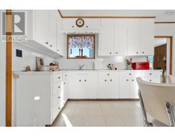 144 Main Street, Springhill, NS B0M1X0 Photo 13