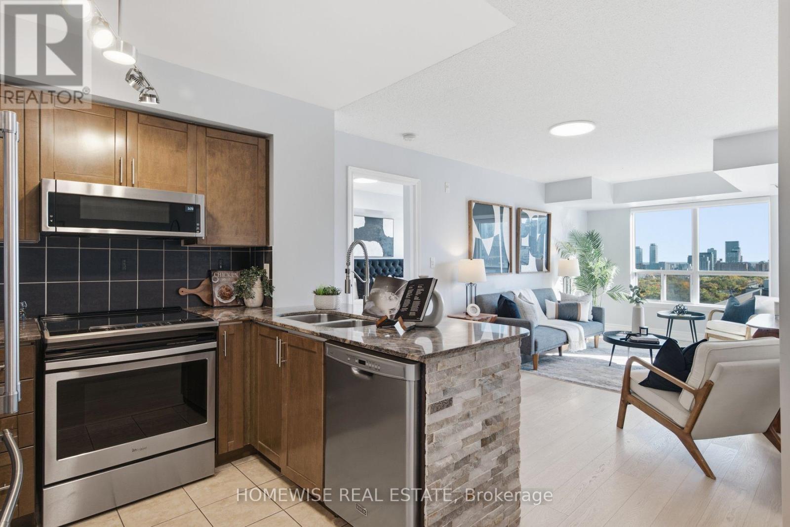 1001- 225 Wellesley Street East, Toronto, ON photo 11