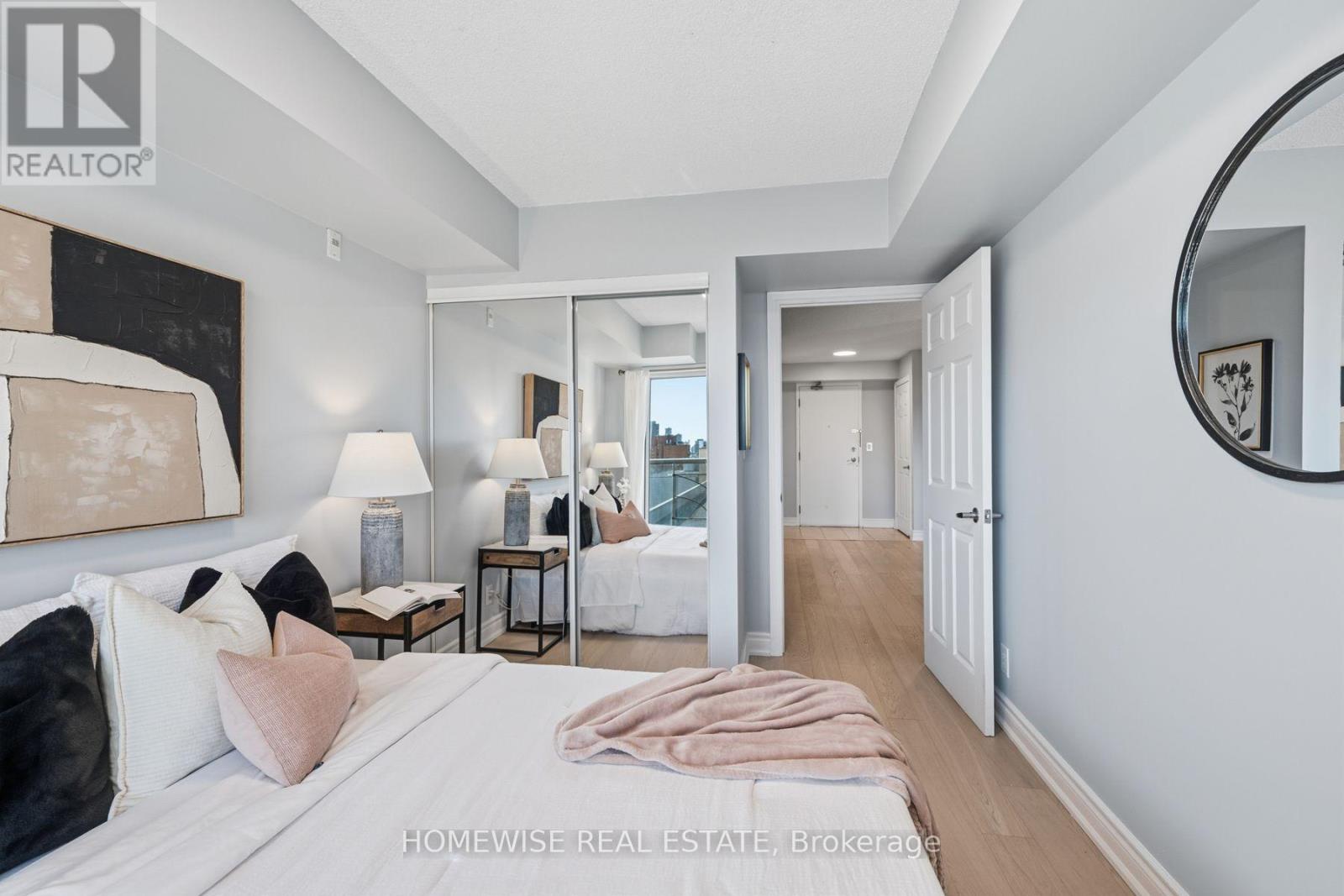 1001- 225 Wellesley Street East, Toronto, ON photo 20
