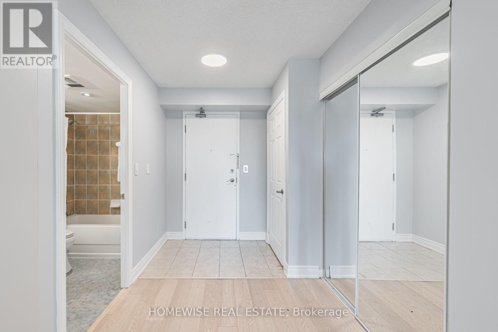 1001- 225 Wellesley Street East, Toronto, ON photo 23