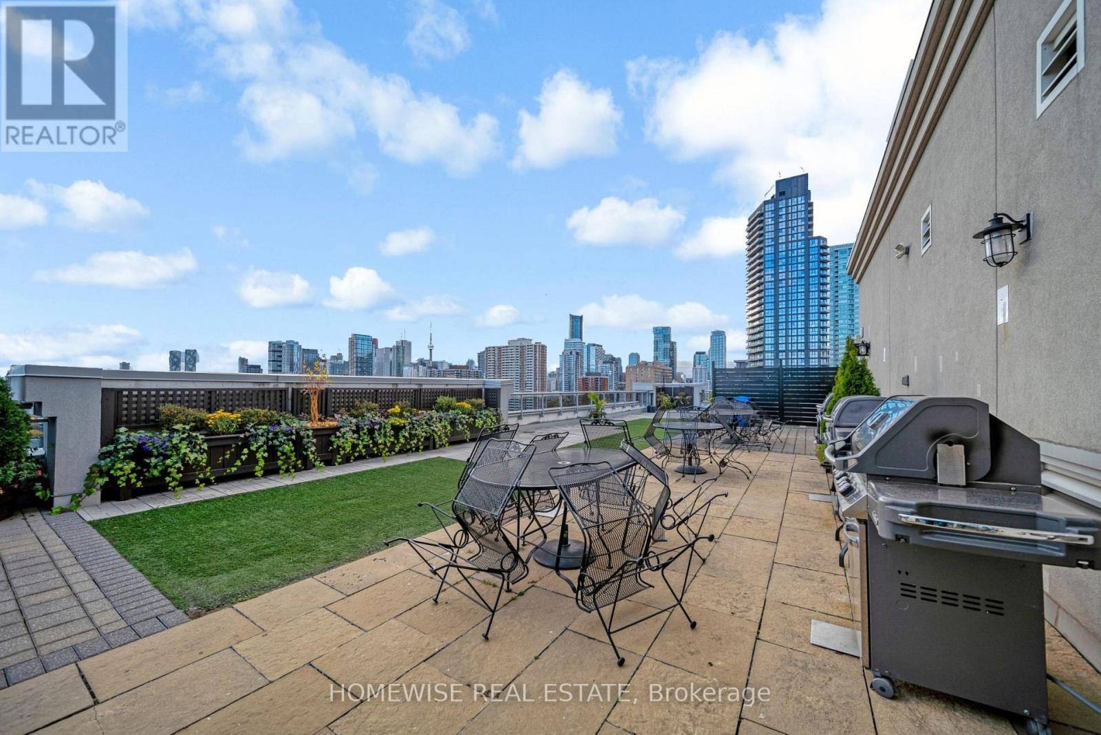 1001- 225 Wellesley Street East, Toronto, ON photo 27