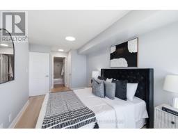 1001 - 225 Wellesley Street E, Toronto, ON M4X1X8 Photo 14