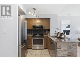 1001 - 225 Wellesley Street E, Toronto, ON M4X1X8 Photo 8