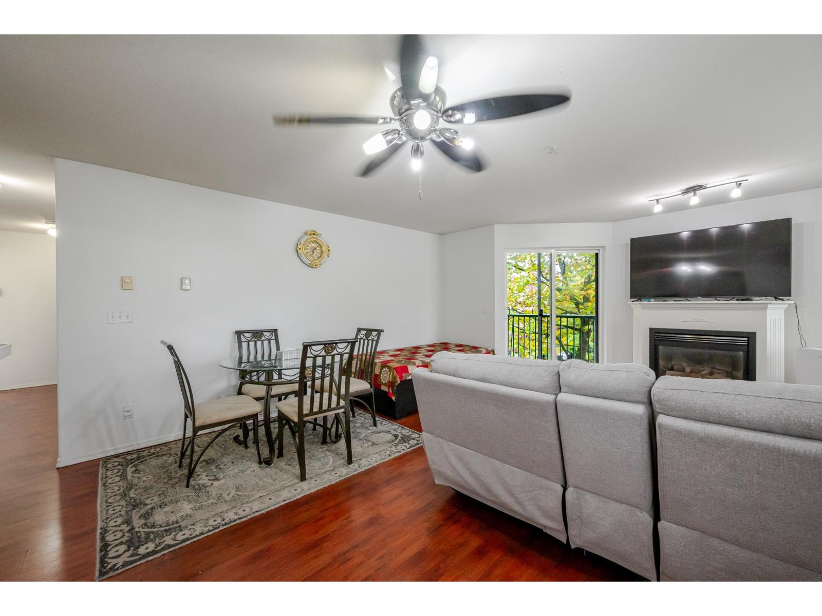 302 2435 CENTER STREET, Abbotsford - Image 1
