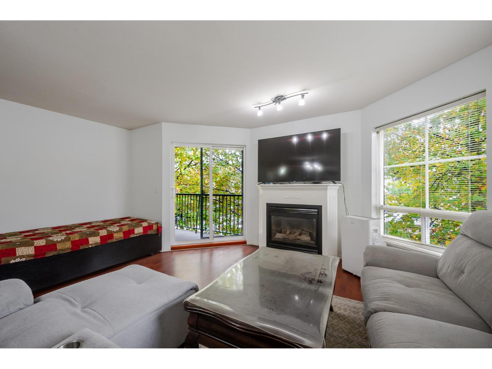 302 2435 CENTER STREET, Abbotsford - Image 1
