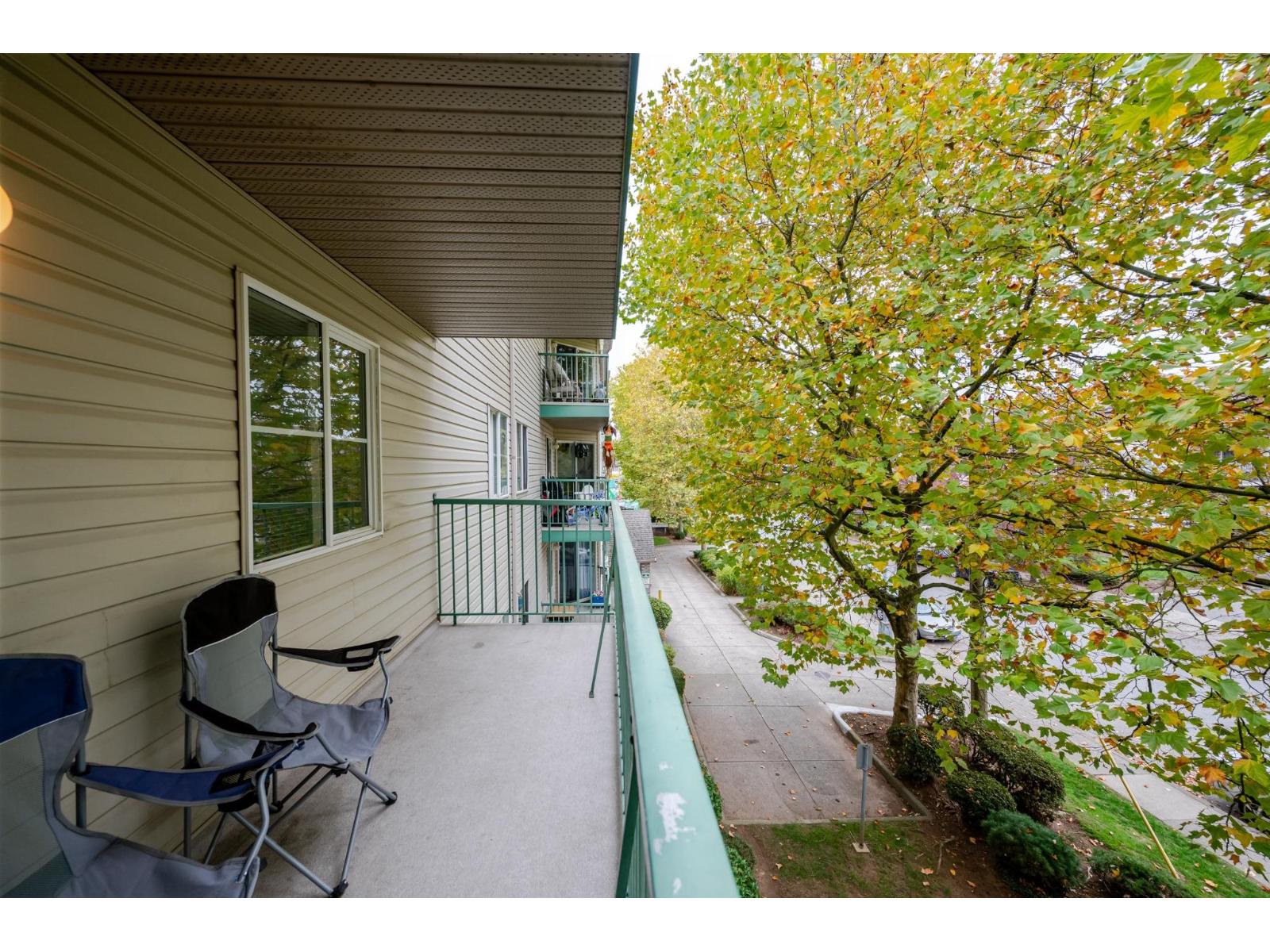 302 2435 CENTER STREET, Abbotsford - Image 1