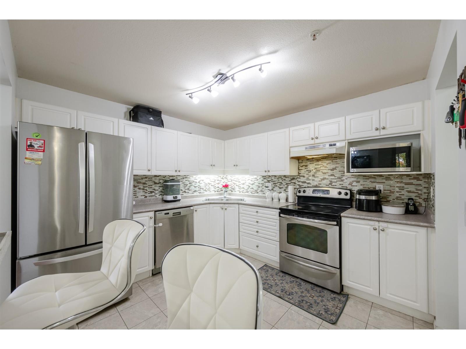 302 2435 CENTER STREET, Abbotsford - Image 1