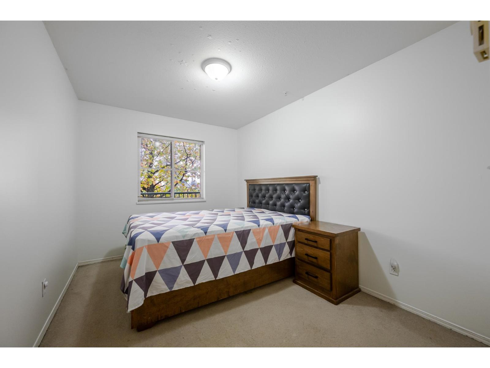 302 2435 CENTER STREET, Abbotsford - Image 1