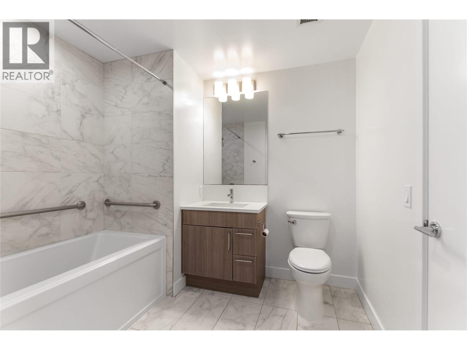 206 3365 E 4TH AVENUE, Vancouver - Image 1