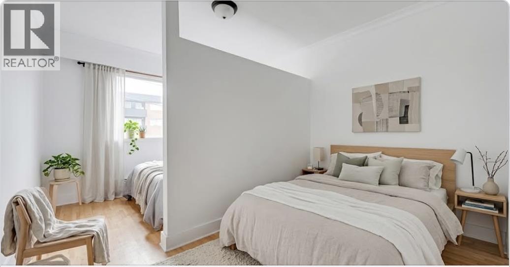 111 235 E 13TH STREET, North Vancouver - Image 1