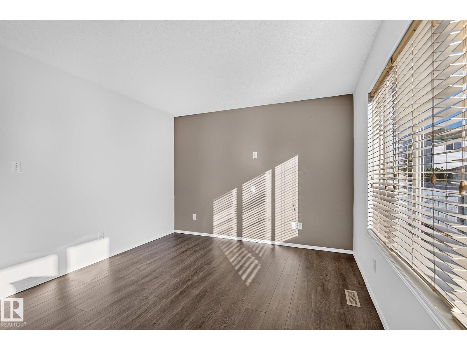 2 HEATHERGLEN DR, Spruce Grove — photo 6