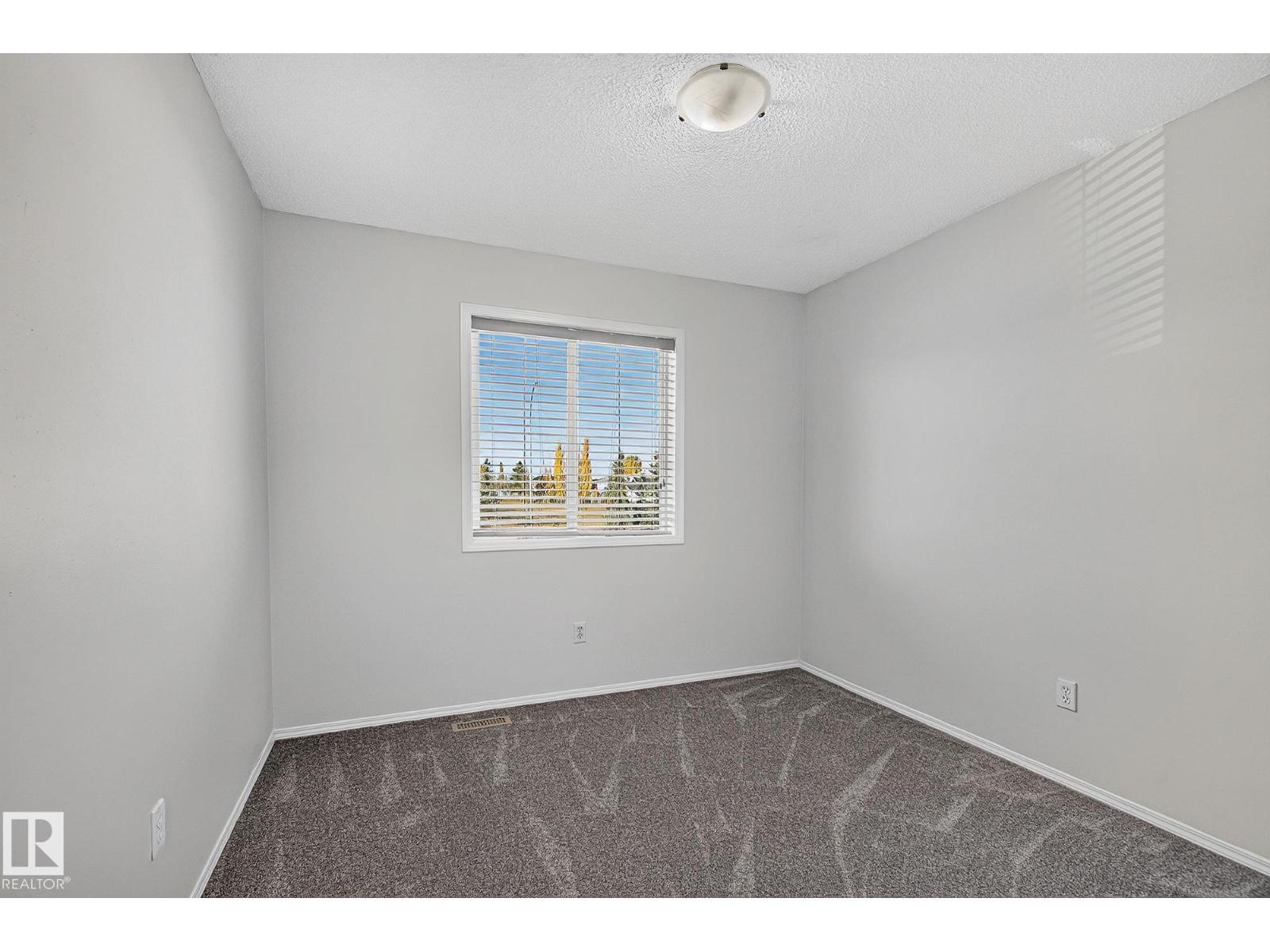 2 Heatherglen Drive, photo 39