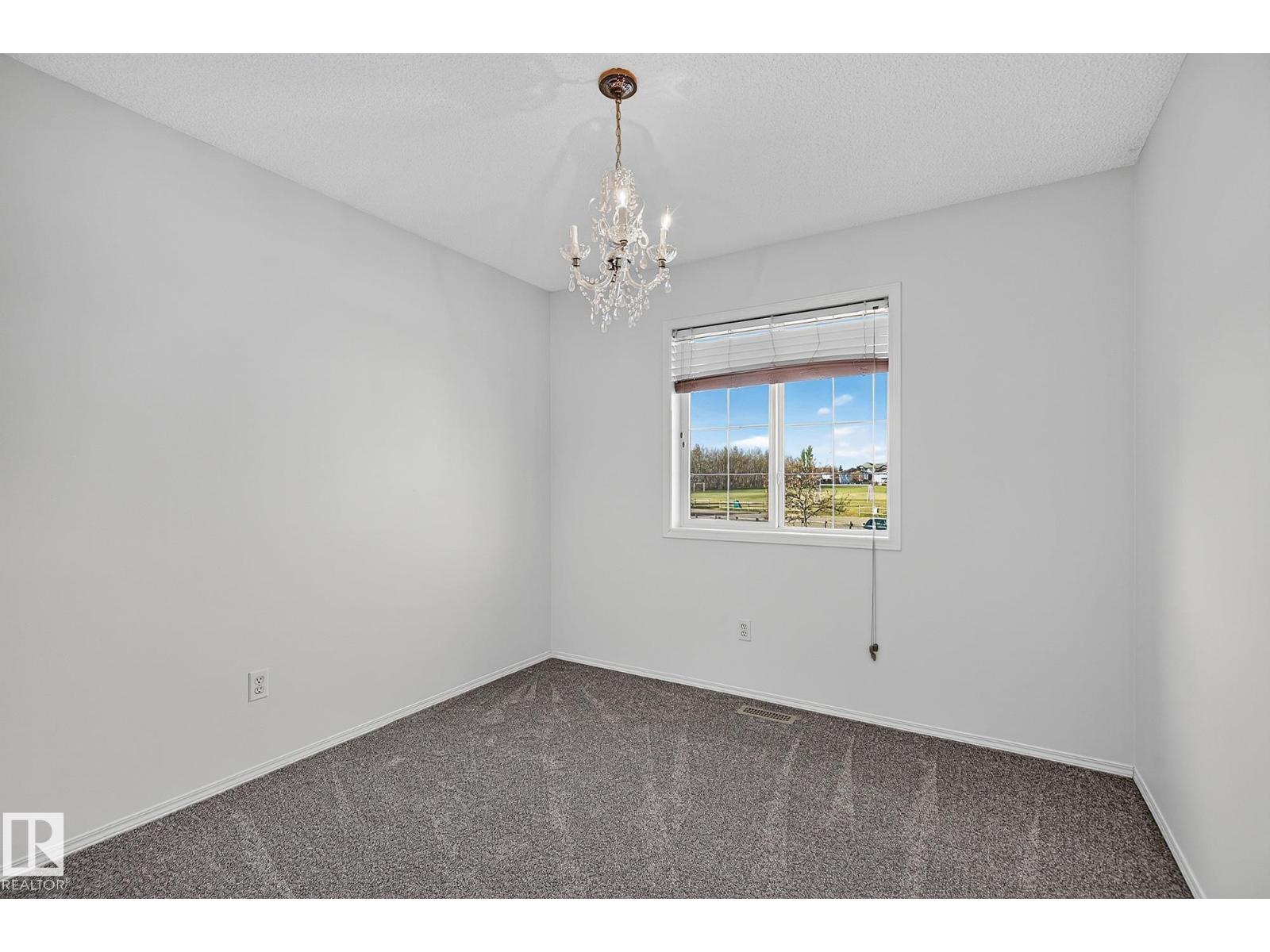 2 Heatherglen Drive, photo 43
