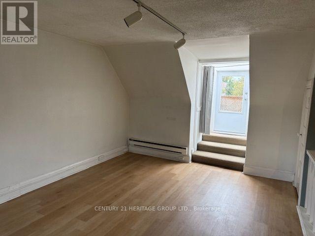 16 Sparkhall Avenue, Toronto, ON photo 20