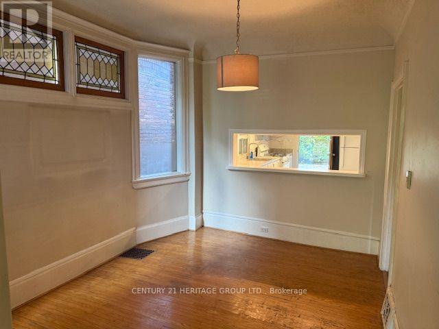 16 Sparkhall Avenue, Toronto, ON photo 5