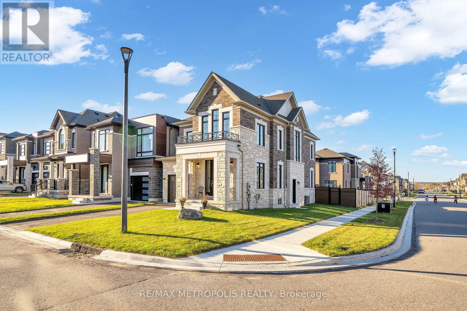 1864 Lotus Blossom Road, Pickering, ON photo 2