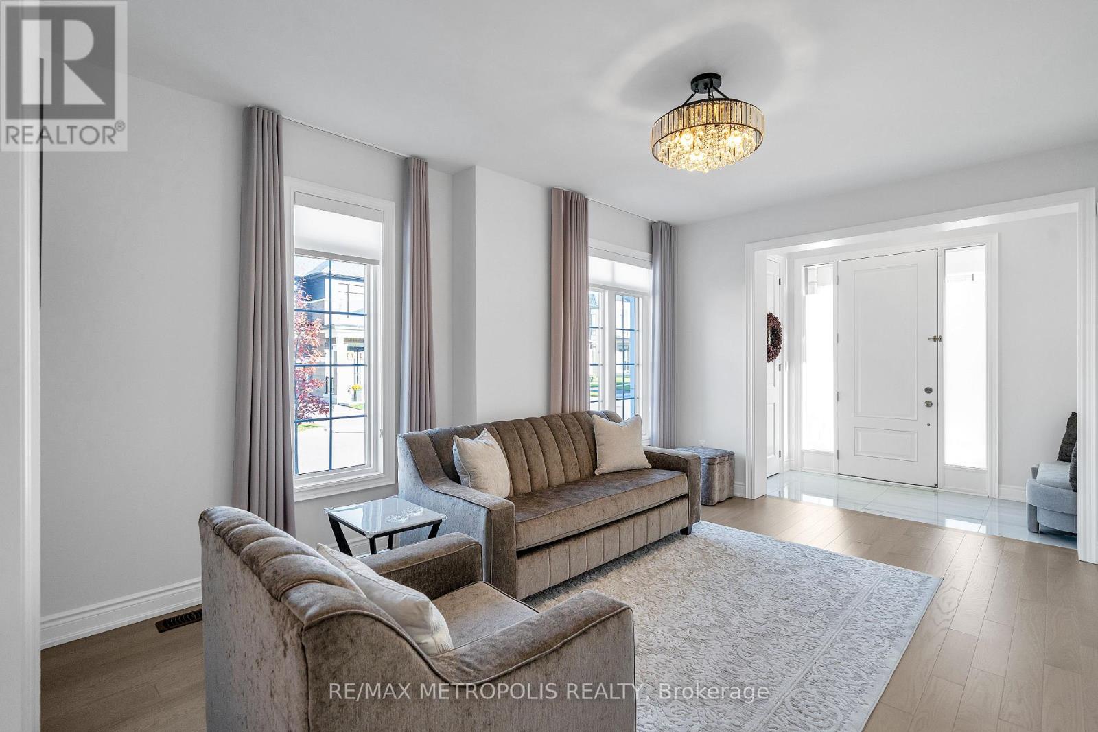 1864 Lotus Blossom Road, Pickering, ON photo 6