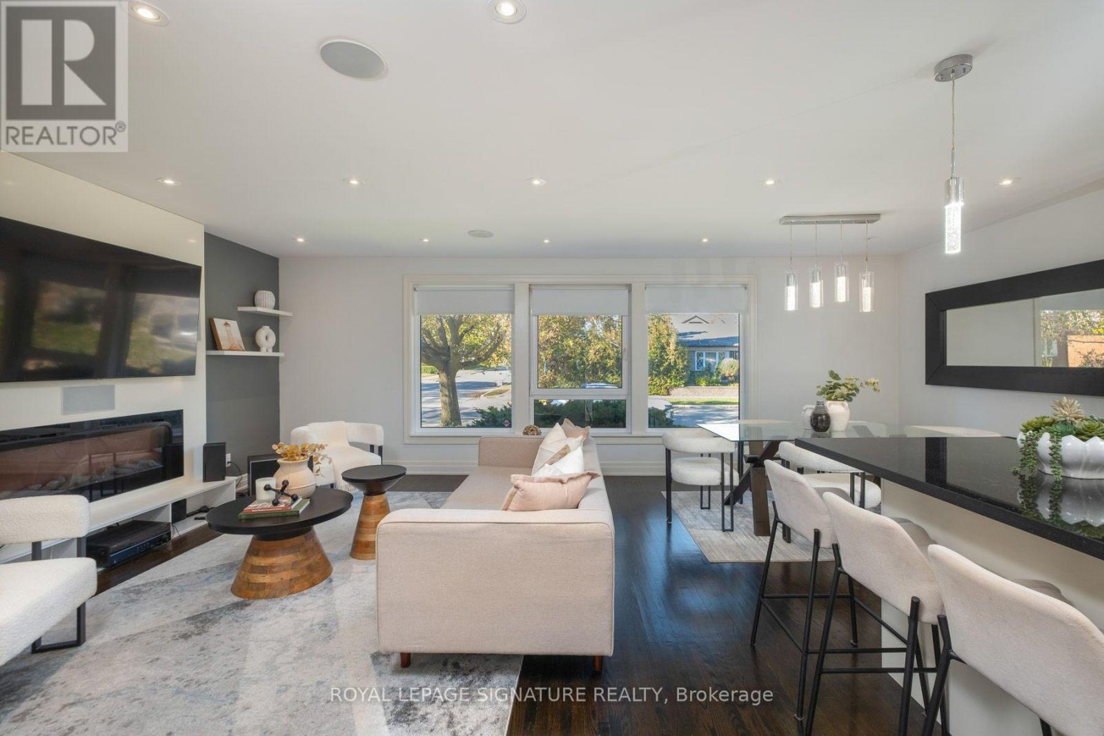 47 Tedford Drive, Toronto, ON photo 2